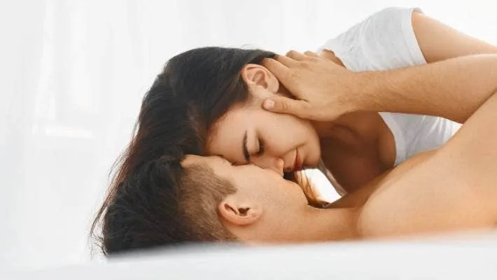 4 Lucruri pe care trebuie să le știi despre viața sexuală la facultate