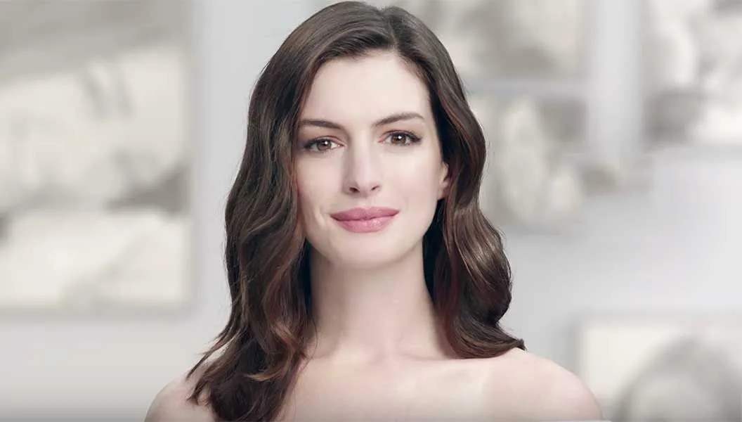 Anne Hathaway spune că a fost a noua alegere pentru rolul din Devil Wears Prada: „Nu renunța niciodată”