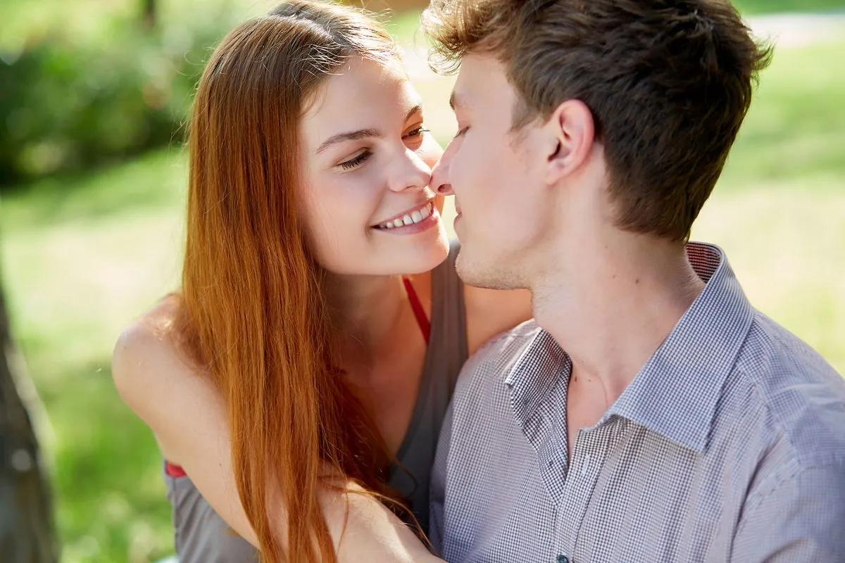 5 întrebări esenţiale înainte de a-ţi începe viaţa sexuală
