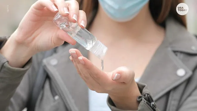 6 Obiecte din bagajul de vacanță care te vor proteja de coronavirus