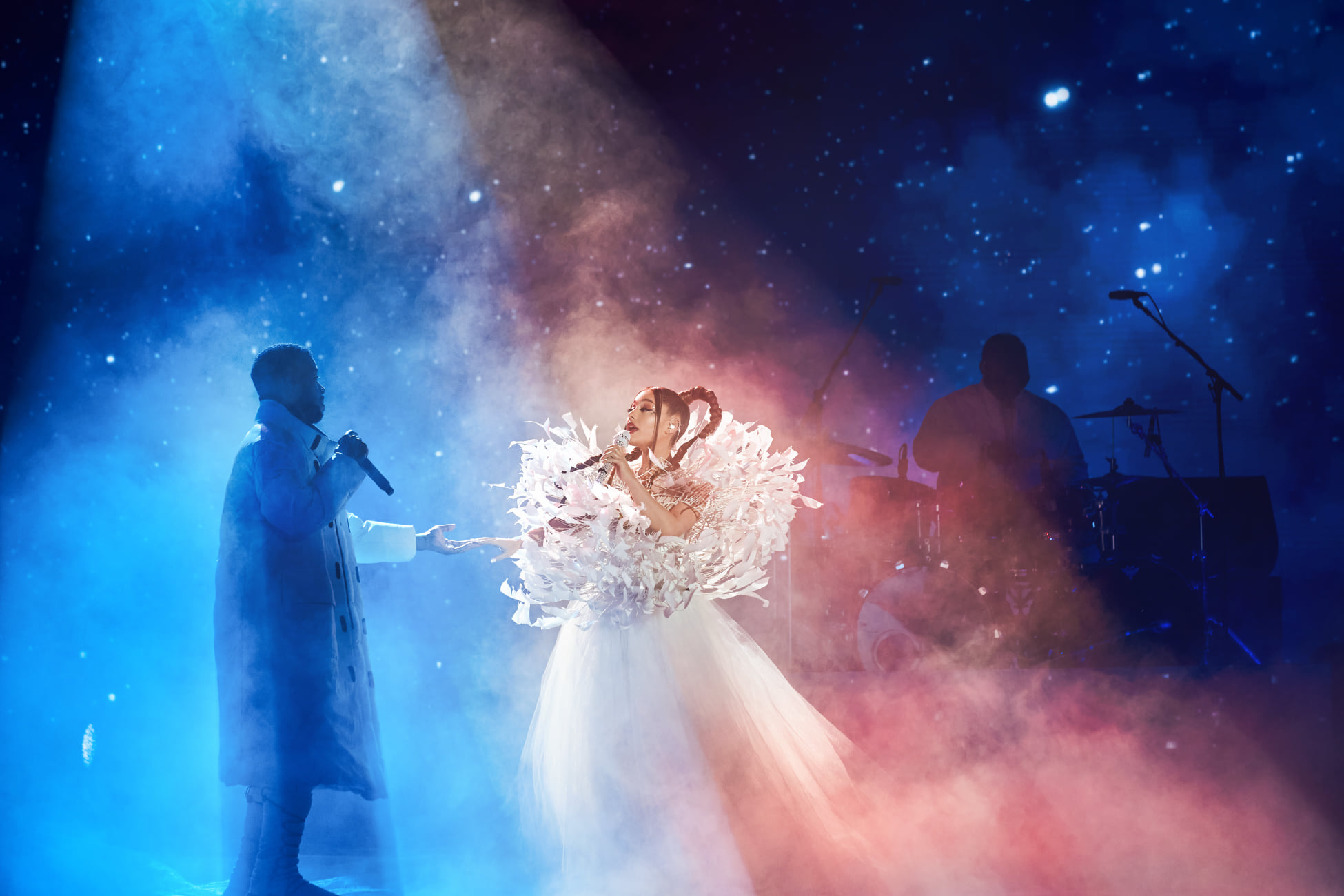 Ariana Grande face echipa cu Kid Cudi pentru noul single “Just Look Up”