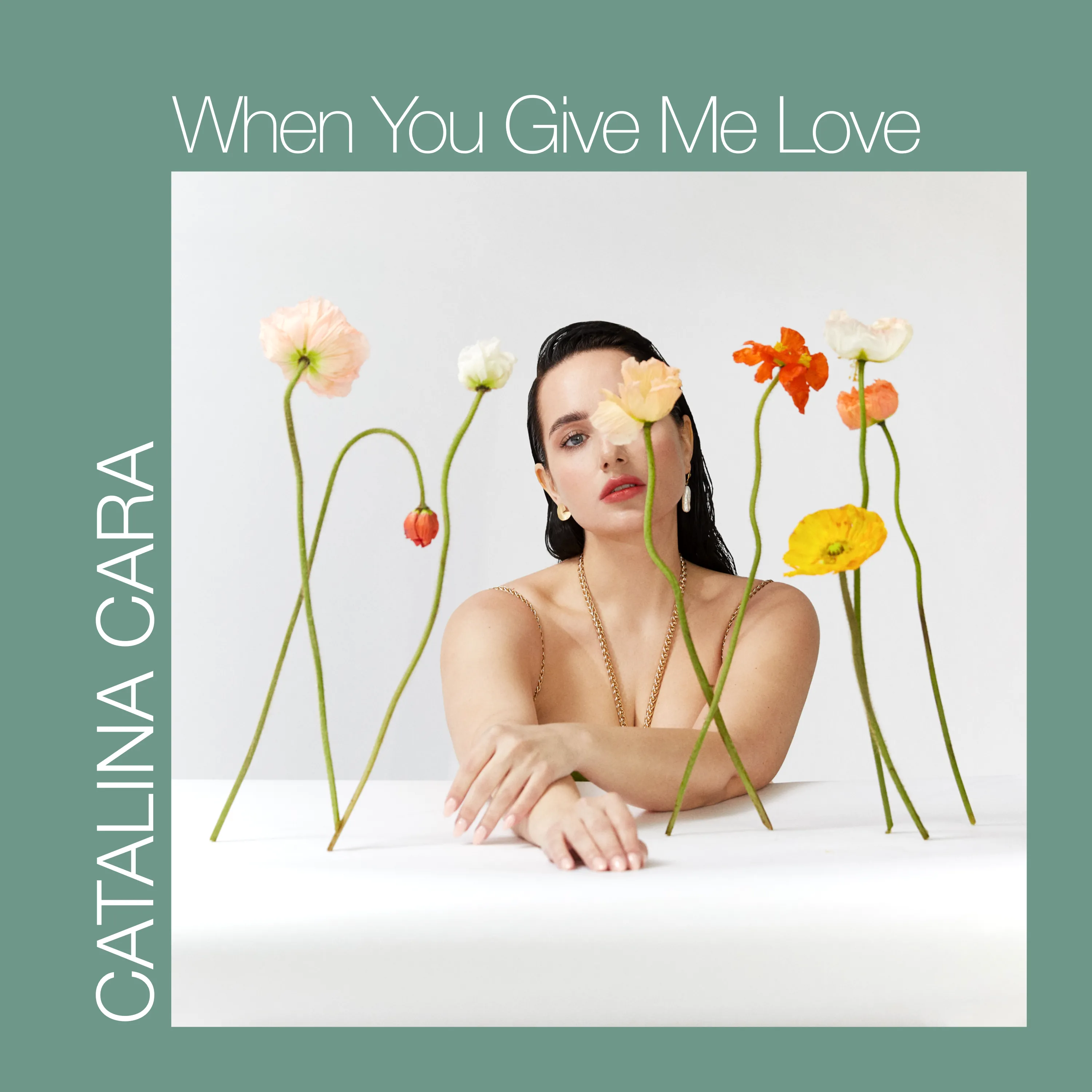 Catalina Cara a lansat “When You Give Me Love” un Remix de Eddie si Village