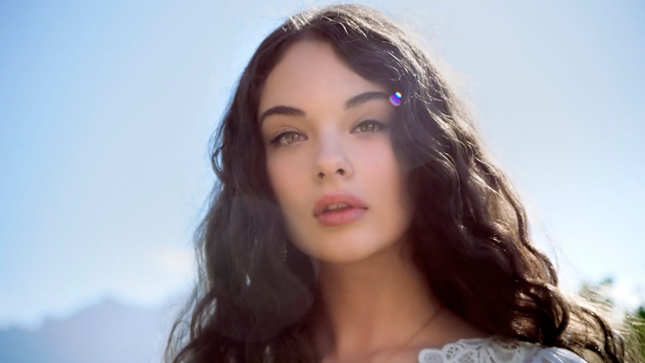 5 lucruri despre fiica Monicăi Bellucci pe care nu le-ai fi bănuit vreodată