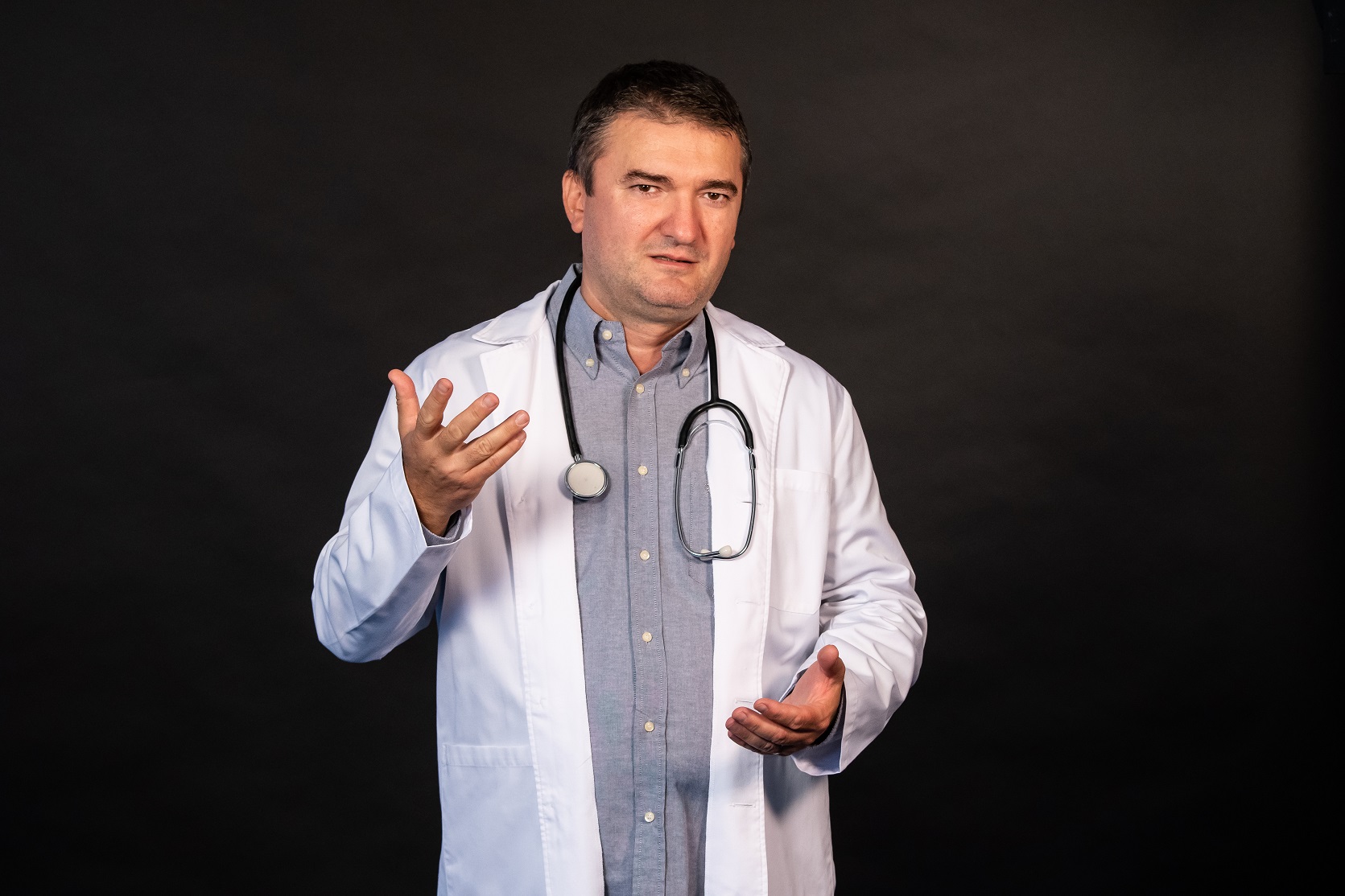 Cabinetul Dr. Chiotea se deschide luni la TVR 1
