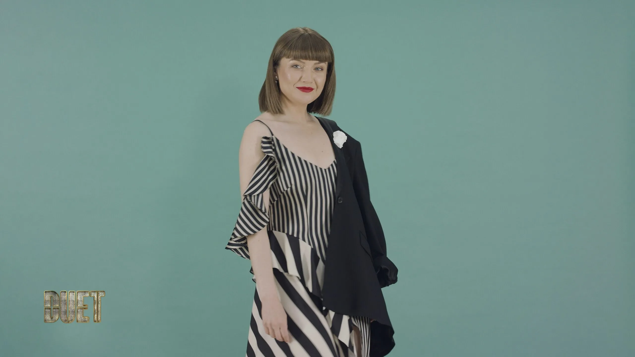 Desi e plecata in Asia Express, Alexandra Ungureanu are de luni, 31 mai, un proiect nou cu Kanal D – „theXclusive”!