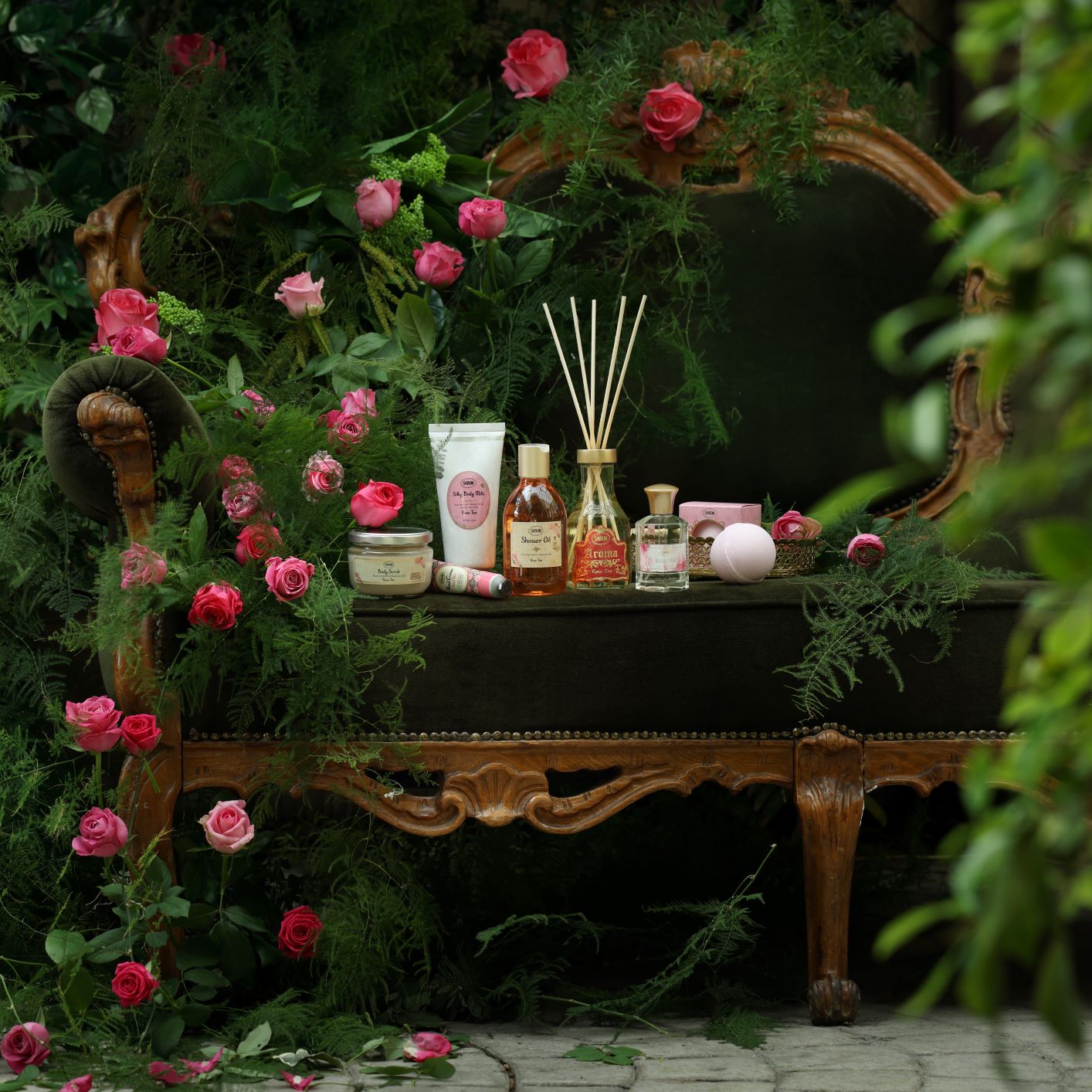 Festive Roses – un look premium de primăvară by Sabon