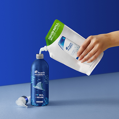 Noul sistem de șampon reîncărcabil de la P&G va economisi 300 de milioane de sticle de plastic în fiecare an