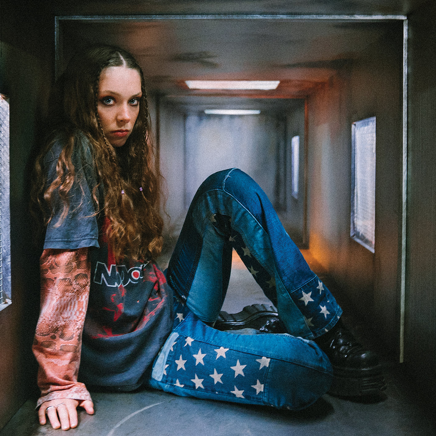 Holly Humberstone lanseaza melodia „Please Don’t Just Leave Me Yet” si anunta lansarea urmatorului EP
