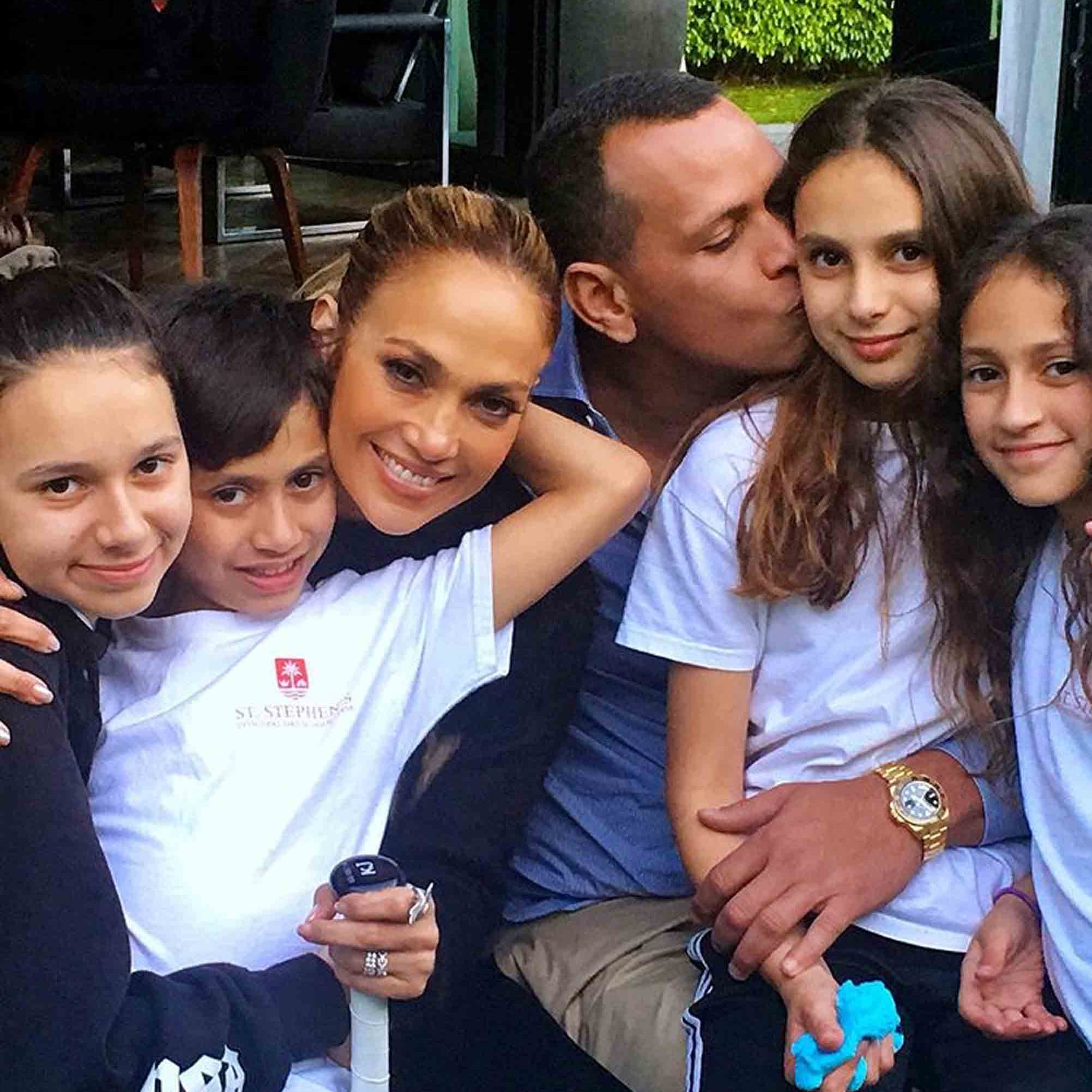 Fiul lui Jennifer Lopez, Max, etichetat ca special și strălucit de Alex Rodriguez