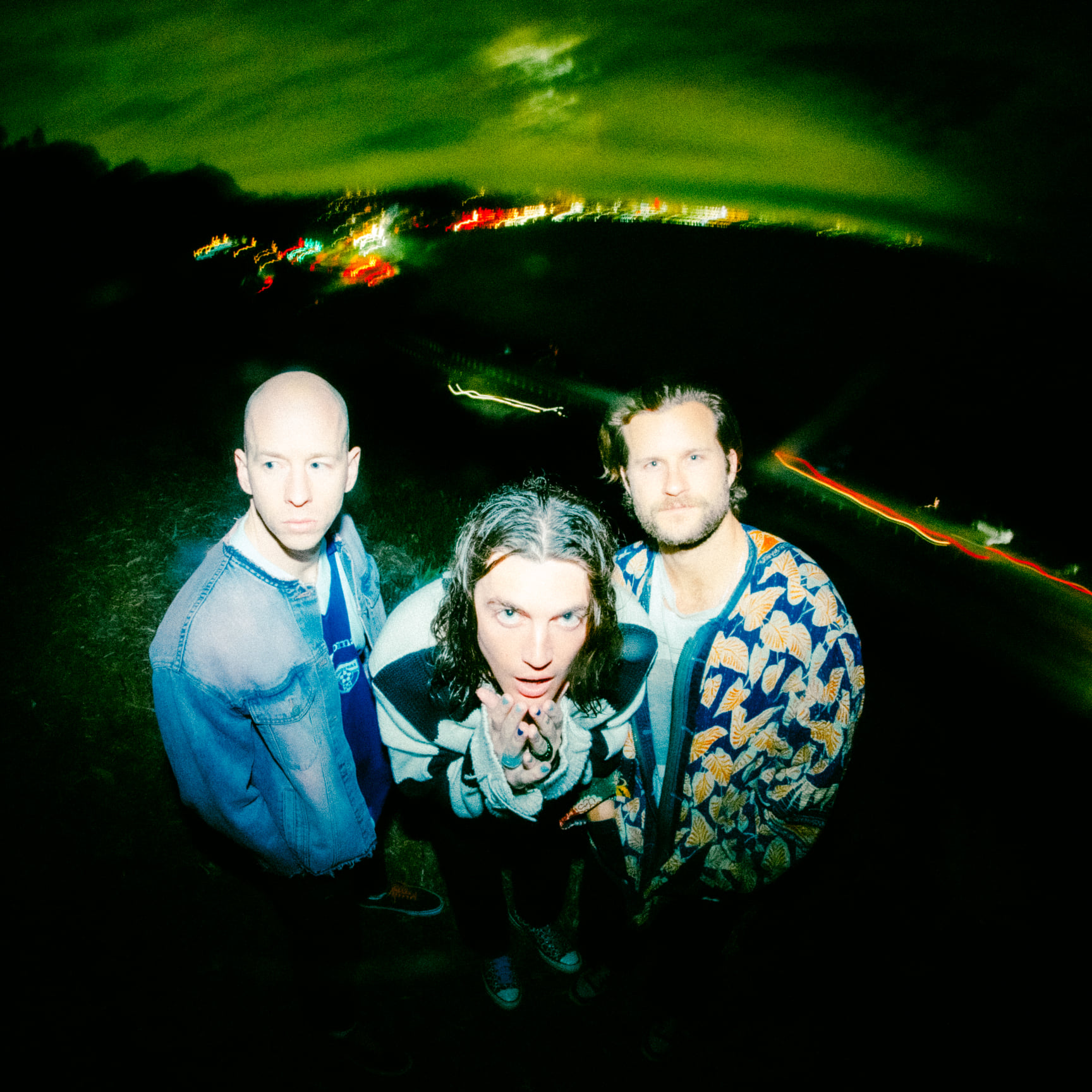 LANY lanseaza albumul „gg bb xx”