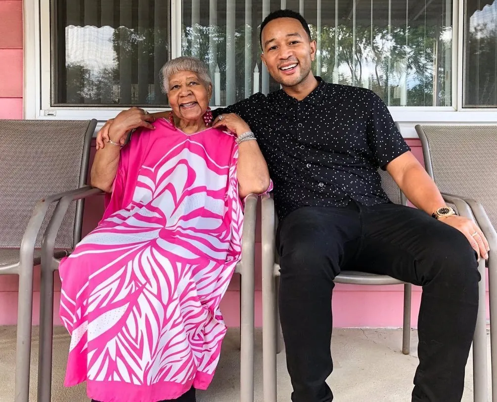 John Legend suferă după o pierdere imensă. Bunica lui s-a stins din viață după ziua ei de naștere