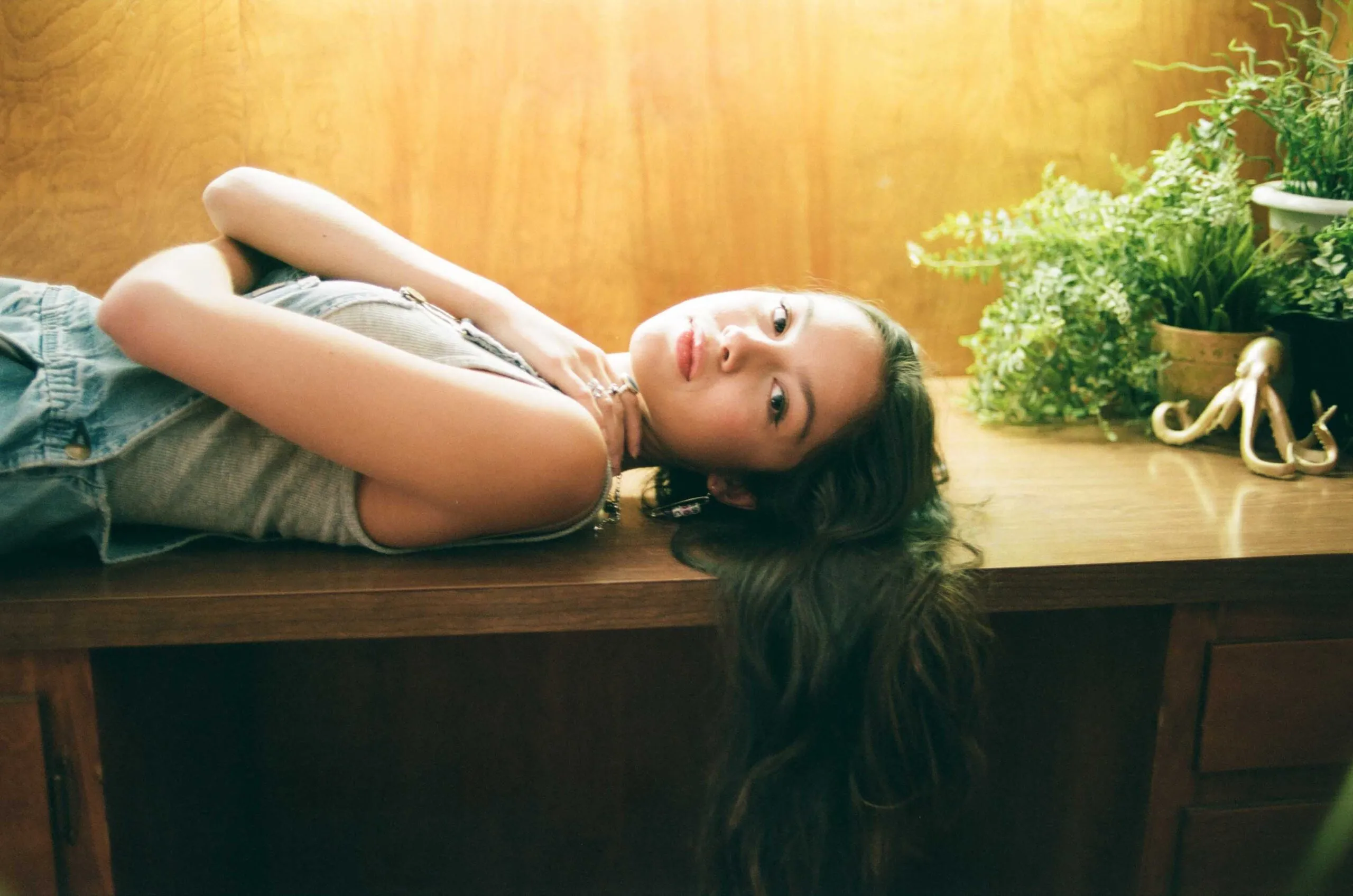 Olivia Rodrigo lanseaza primul single din cariera – „Drivers Licence”