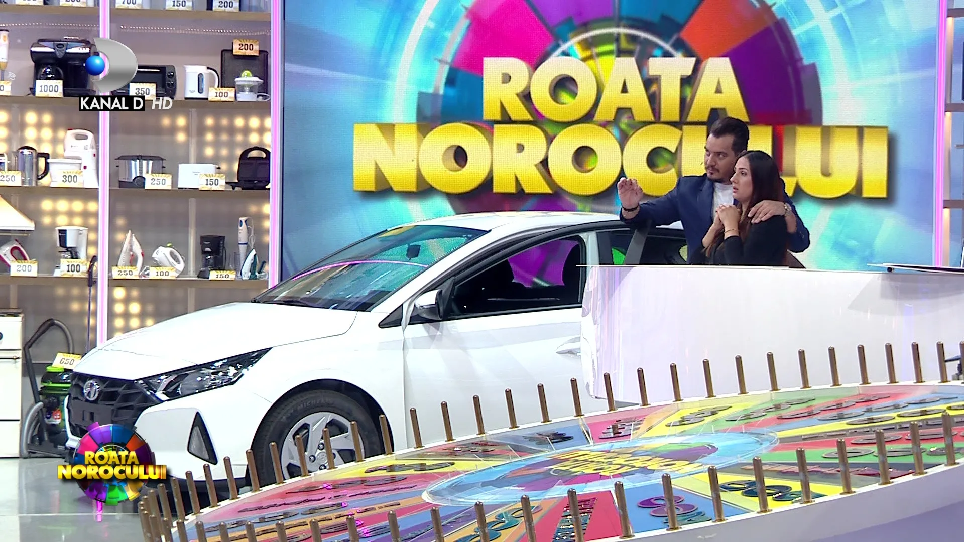 Marele premiu “Roata Norocului”, o masina, a fost castigat aseara!