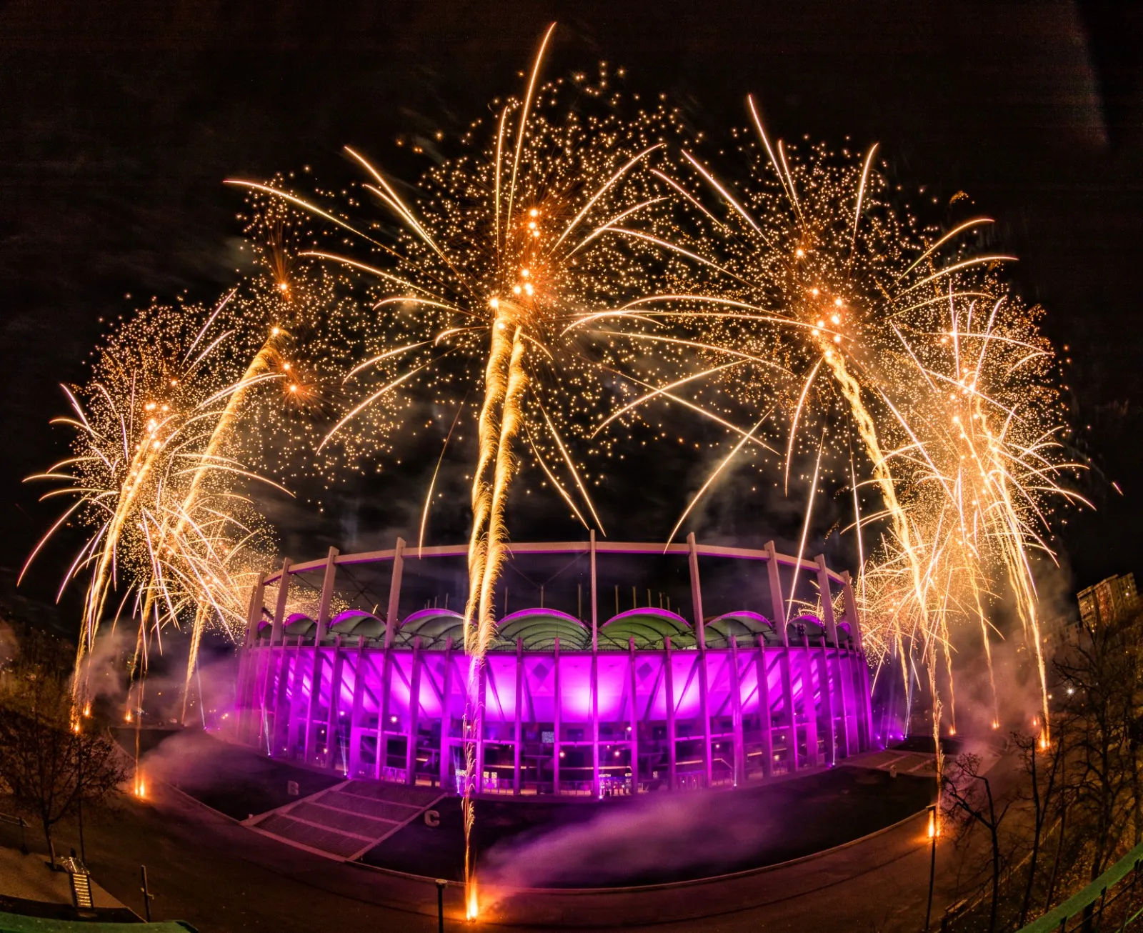 Peste 100.000 de oameni au urmarit show-ul online adus de SAGA la National Arena pe 1 decembrie