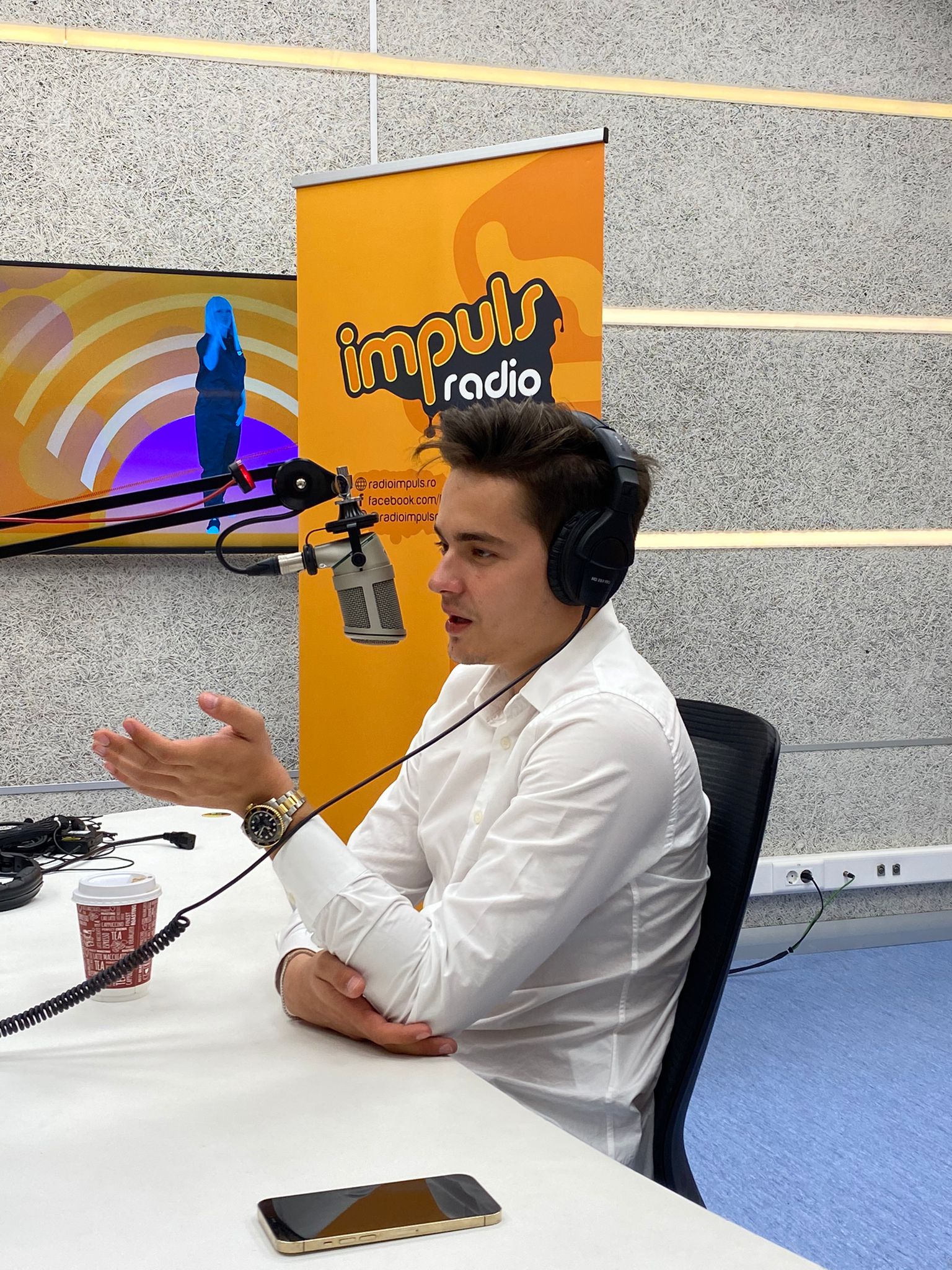 Selly, idolul unei generații, invitatul lui Cosmin Cernat, în emisiunea ”Invitatul de 12”, de la Radio Impuls