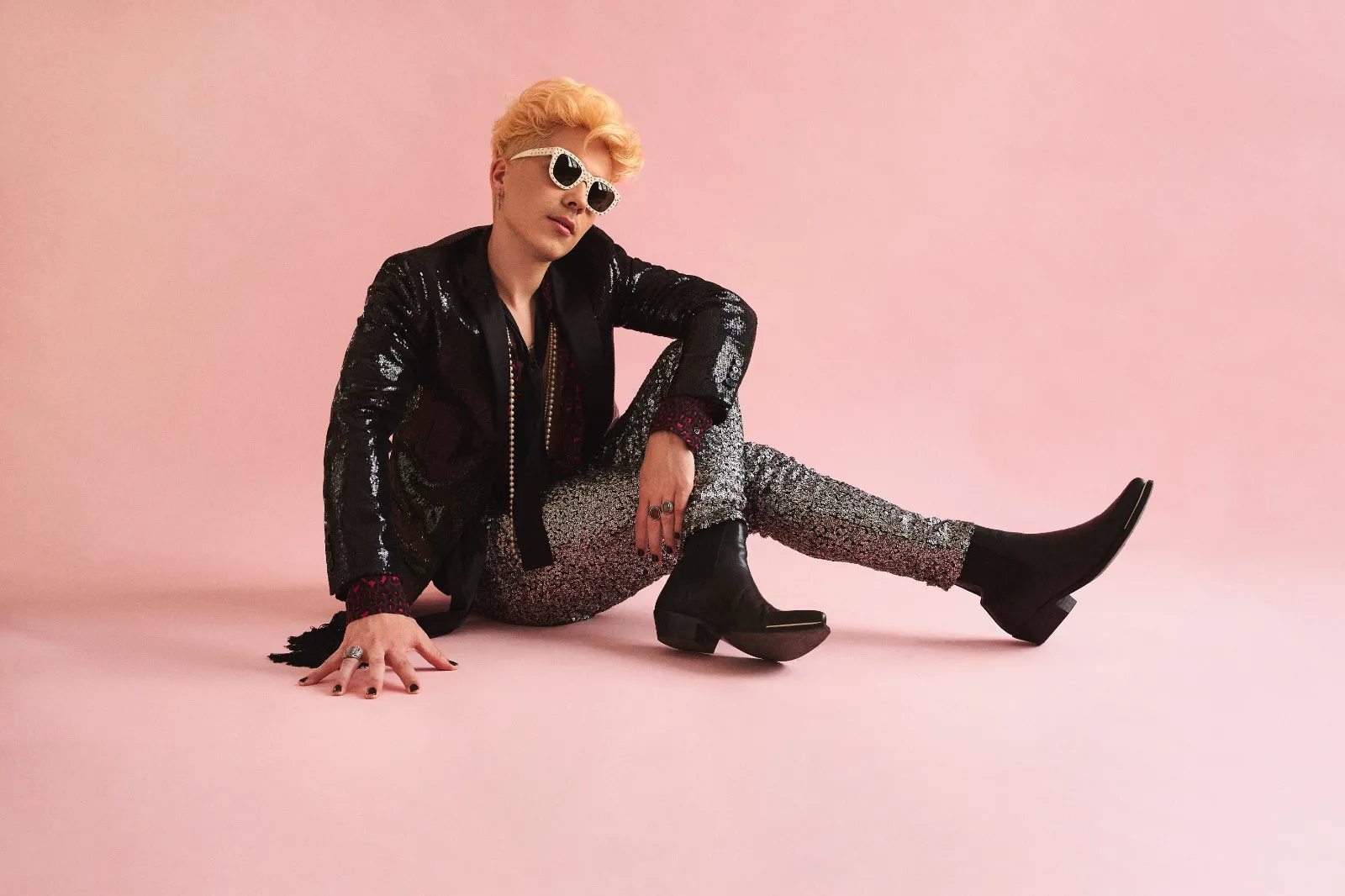 Alex Parker lansează un super concurs de remixuri, în parteneriat cu SKIO Music