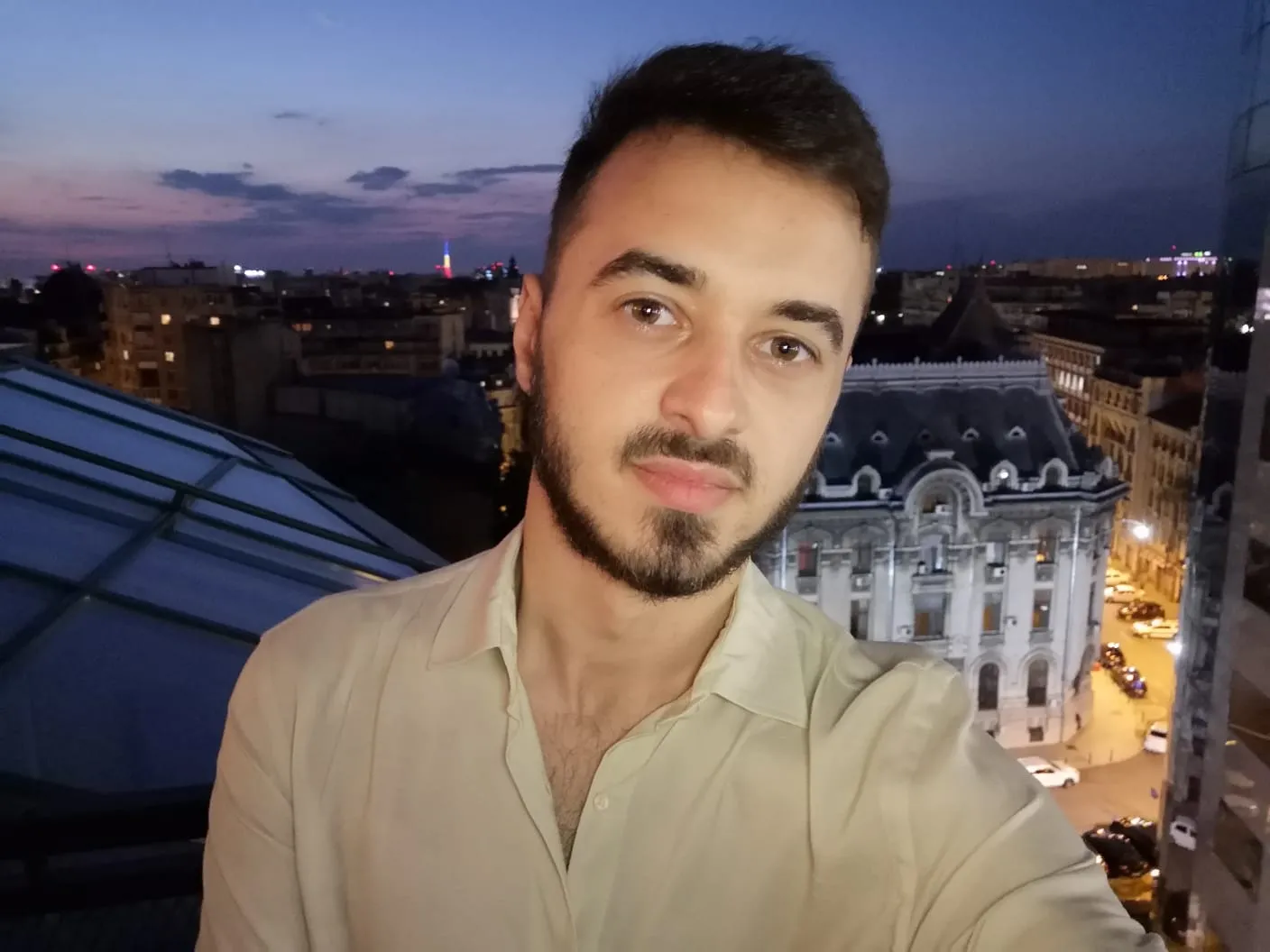 Interviu Alex Radu: „Incerc sa fiu autentic pe TikTok”