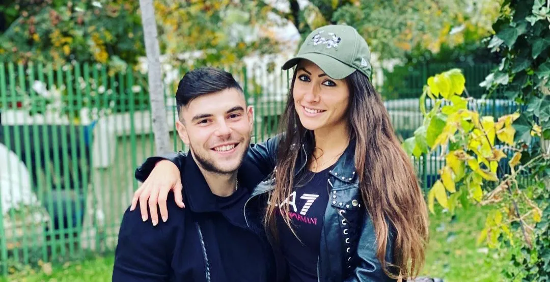 Alex Rosu de la „X Factor” si-a cerut iubita in casatorie de Craciun