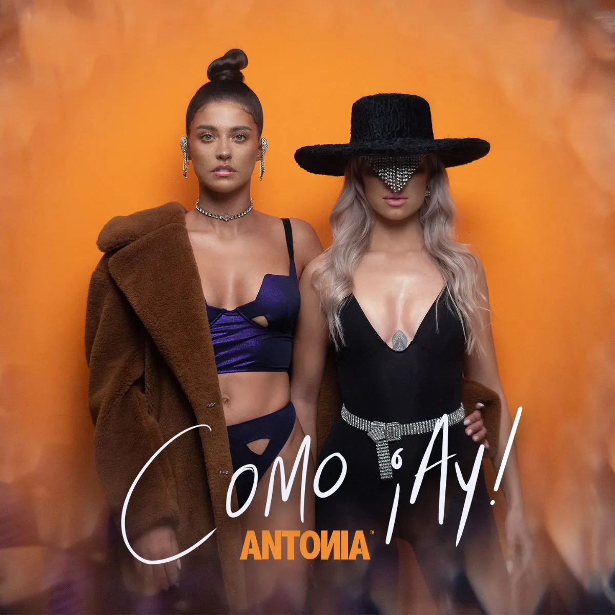 Antonia lansează single-ul ”Como ¡Ay!” cu un videoclip funny și provocator în care invitat special este Alina Ceușan
