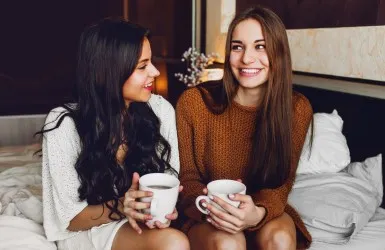 8 lucruri pe care n-ar trebui să i le faci celei mai bune prietene