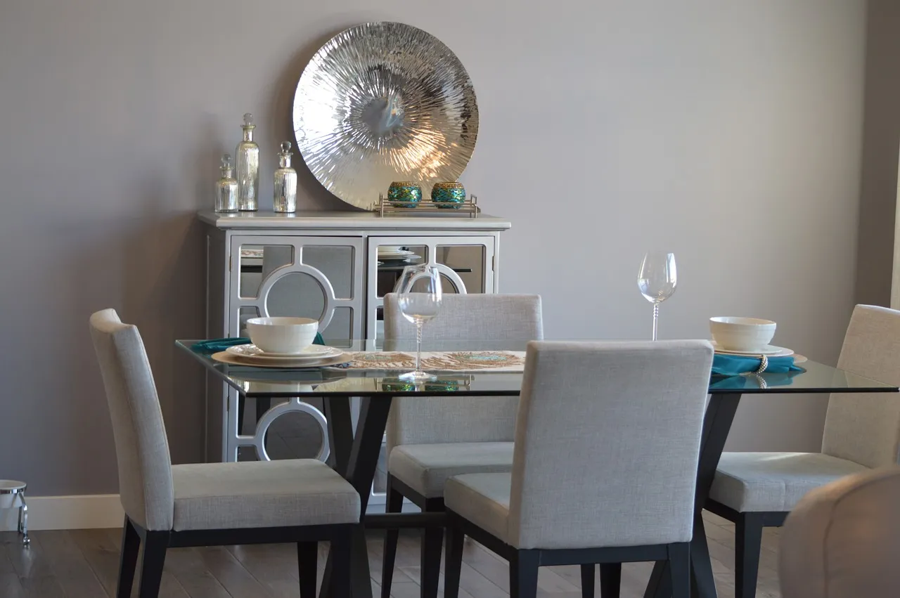 Cum sa decorezi un dining room șI un living micut