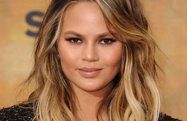 Joe Biden îi dă unfollow pe Twitter lui Chrissy Teigen după ce a spus: „Nu este vina ta, este a mea”