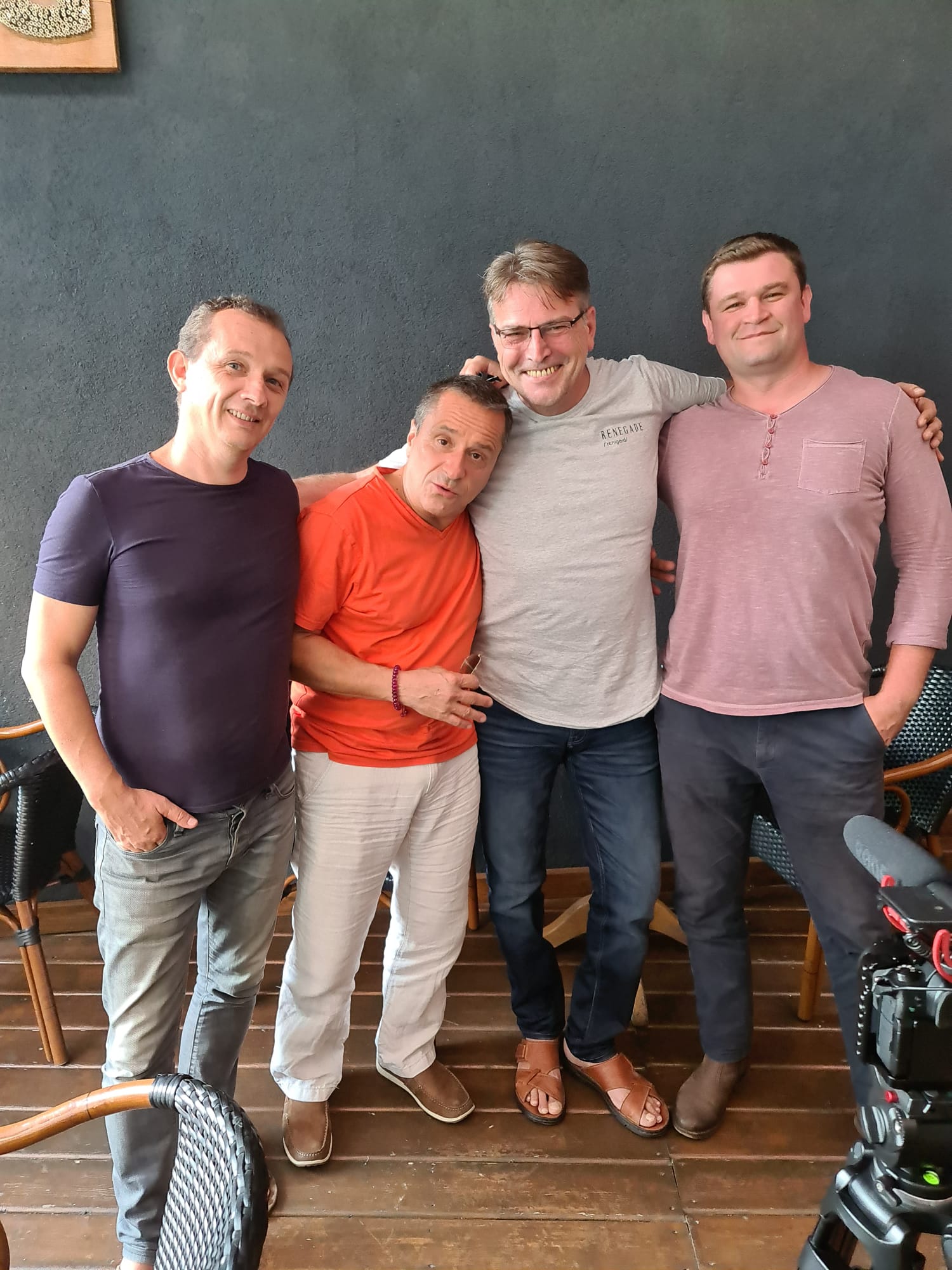 Claudiu Bleonț este invitat special în sitcom-ul Oportuniștii, de la Prima TV