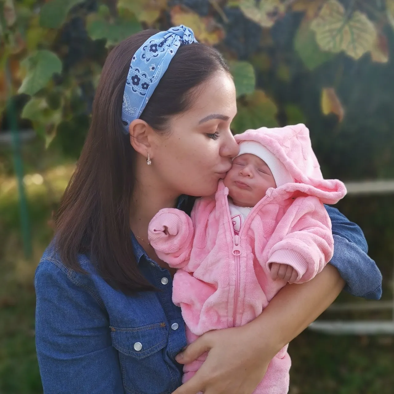 Începând din 6 septembrie, Deea Maxer, Gabriela Cristea şi Simona Hapciuc sunt Mămicile de pitici, cu lipici în cel de-al treilea sezon al show-ului de la Antena Stars