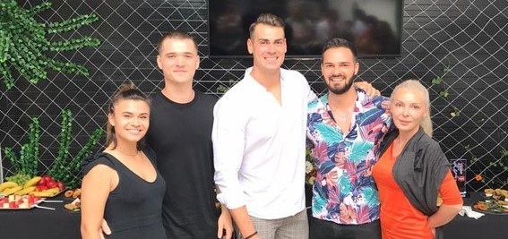 Didi Bulimar si Mihai Berar vor in vacanta in siguranta la mare la Shut Up Beach