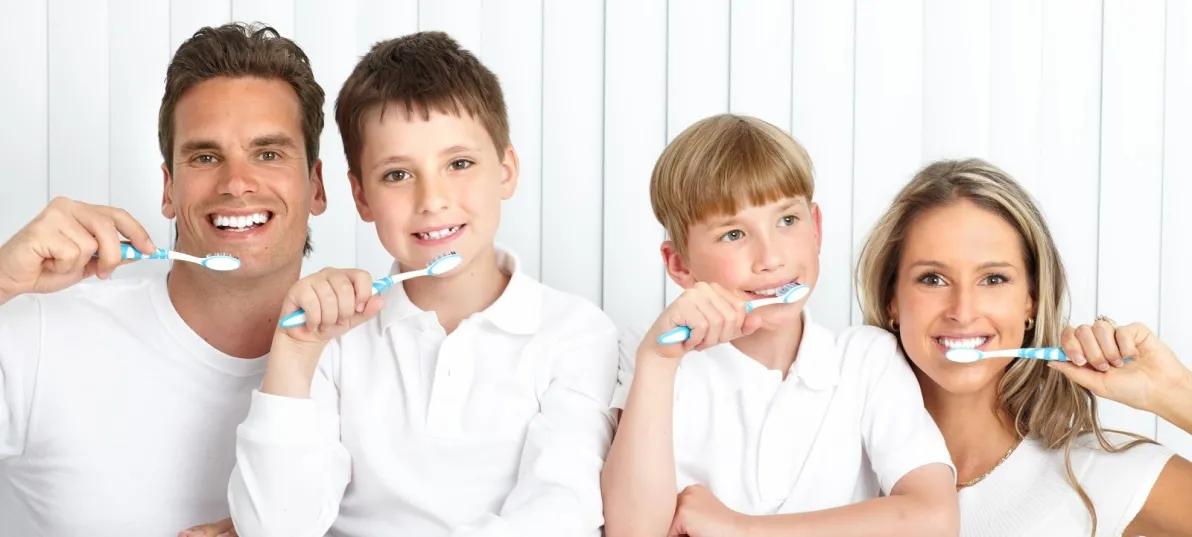S-a deschis cea mai nouă asocitație dentară umanitară, “Zâmbește cu mine” care are ca scop ajutarea tuturor oamenilor fără posibilității materiale.