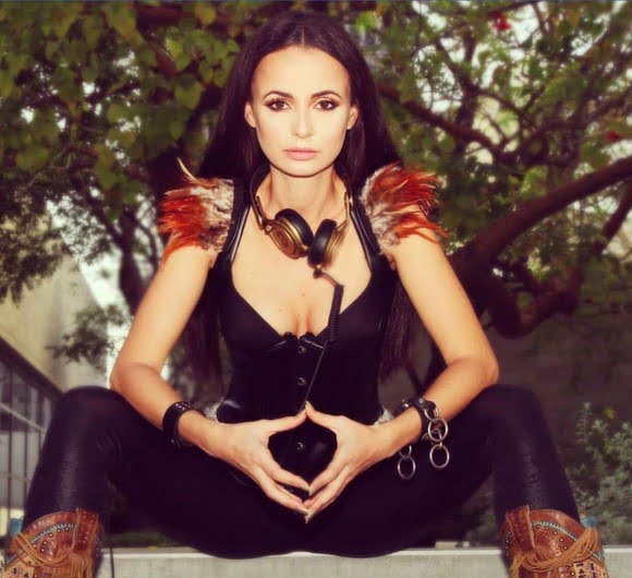 DJ Bia Bianca Marcicuc a fost izolata din cauza CoVidului intr-un hotel pe plaja!