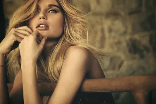 Mateia a lansat videoclipul piesei “Everytime I fall” filmat în București