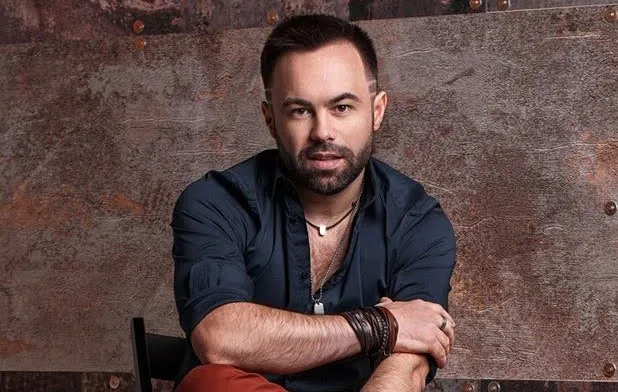Interviu EL Radu: „In 2020 vreau să mă regăsesc muzical, în calitate de artist”!