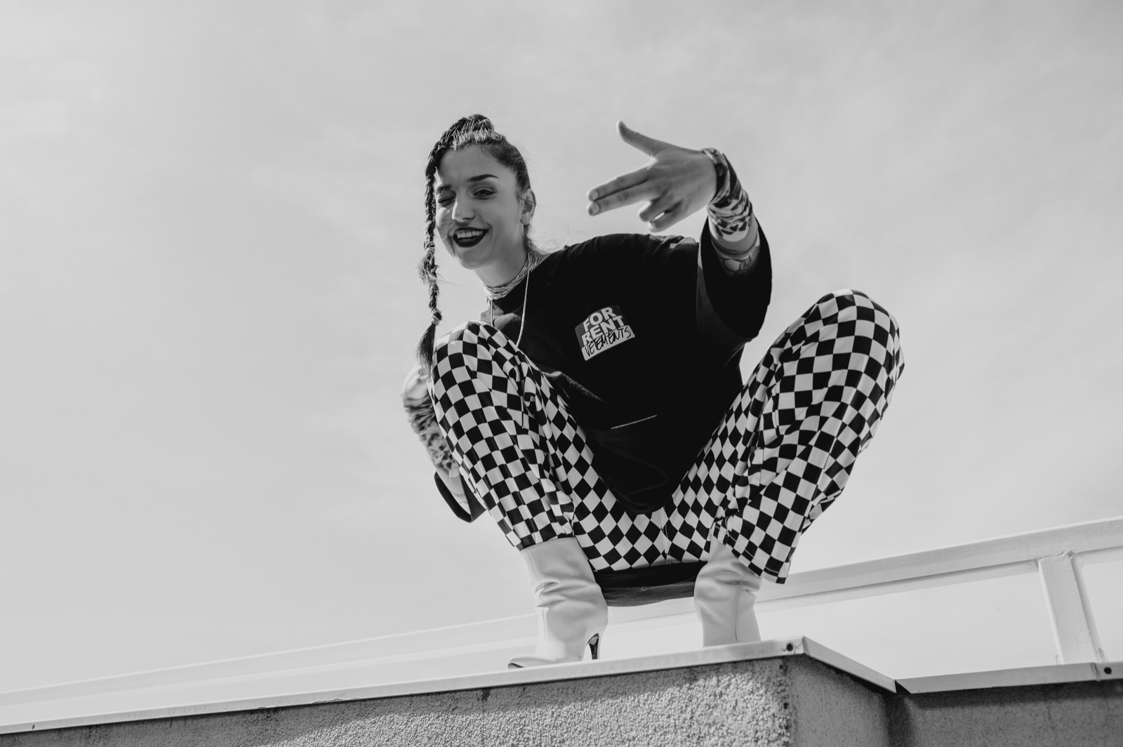 Lansată exclusiv pe radio, piesa Insula – The Motans feat. EMAA este una dintre preferatele publicului