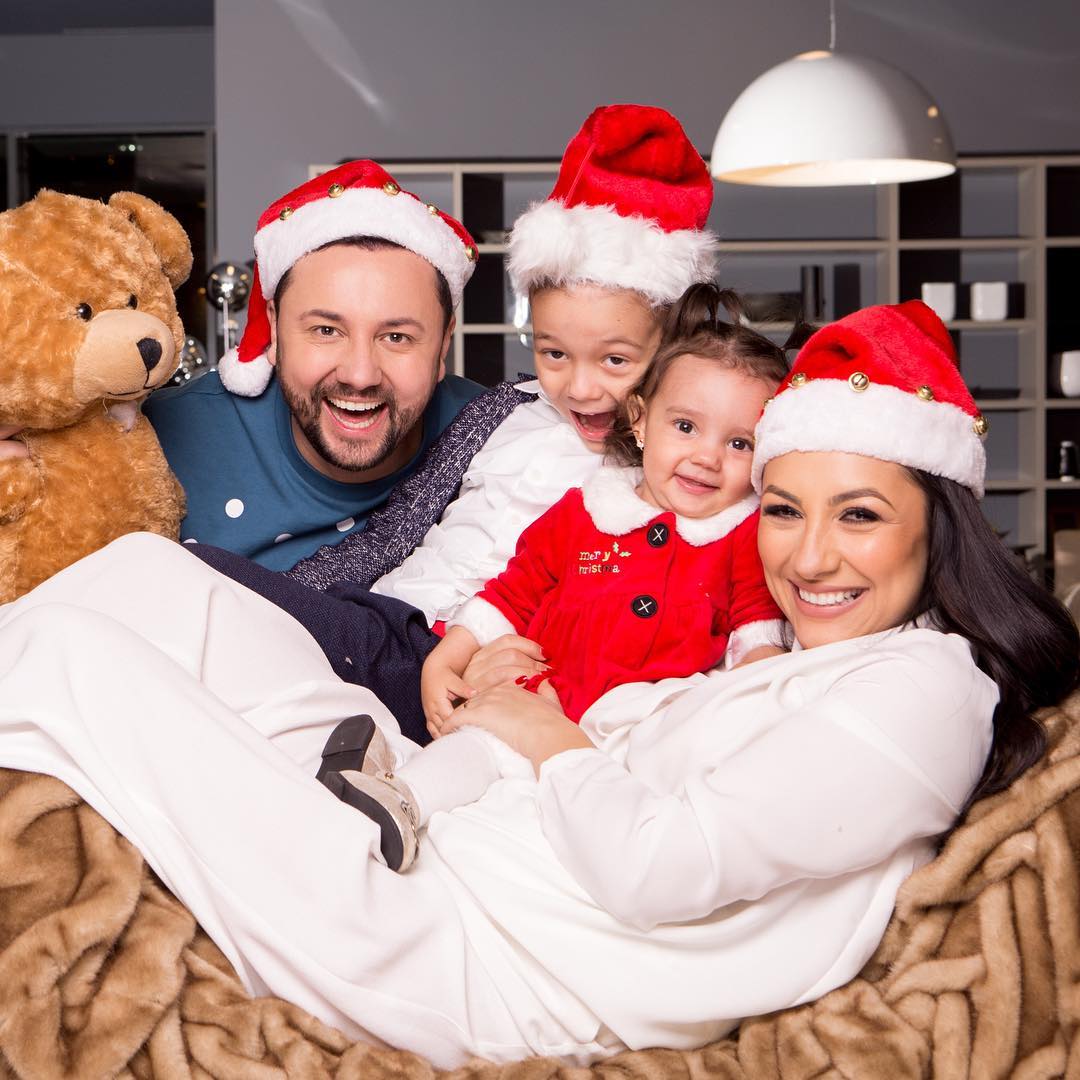 Școala copiilor costă 35.000 €/an. De ce Andra și Măruță mizează pe sistemul britanic