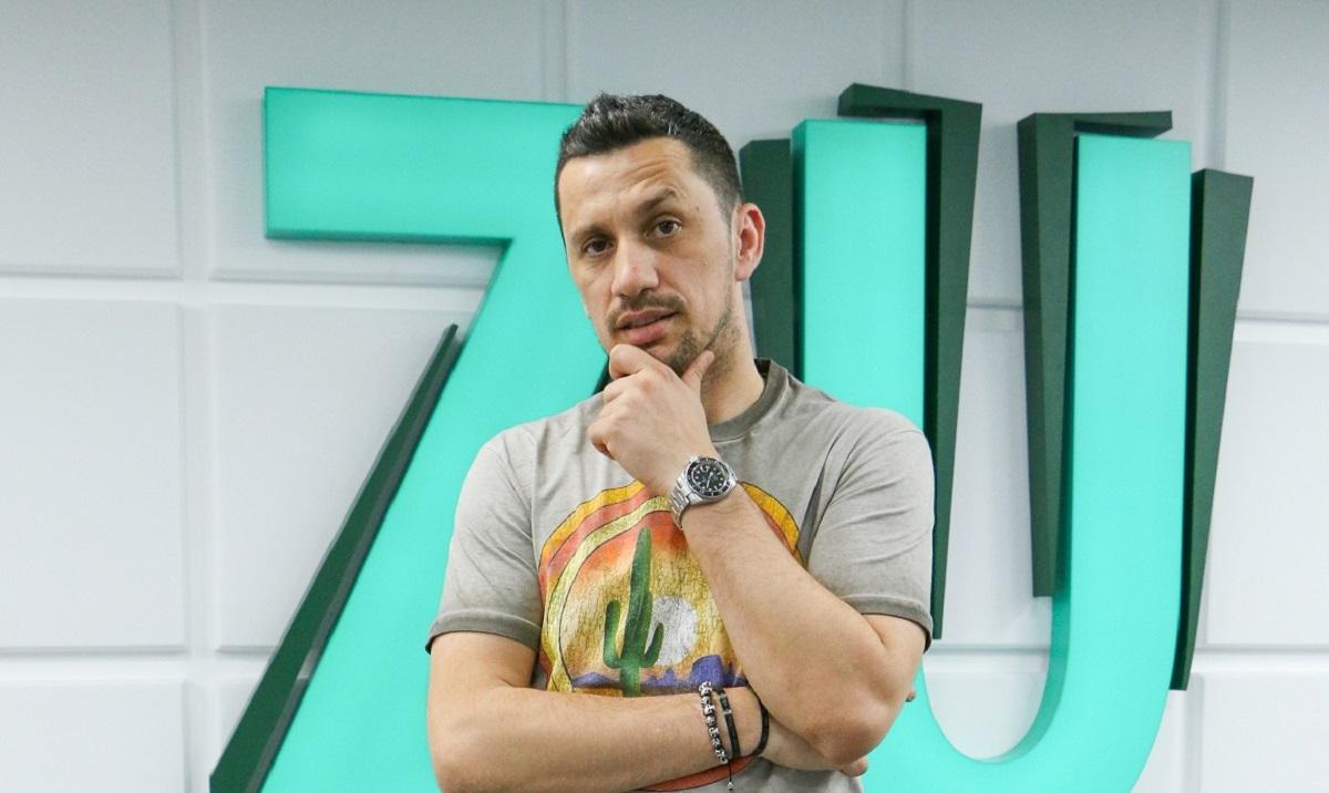 Flick Domnul Rimă ia o pauză de la radio pentru a se dedica exclusiv proiectelor sale personale