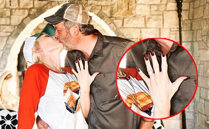 Imaginea de logodnă nemaivăzută a lui Gwen Stefani și Blake Shelton este complet neașteptată