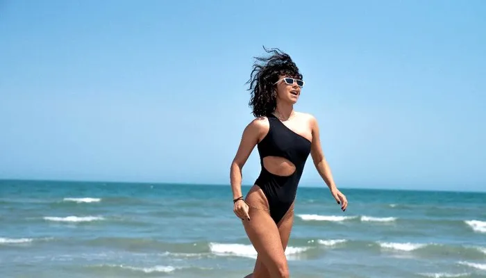 INNA, invitată la Window Shopping pe PORC TV! Află cât cheltuiește artista pe haine