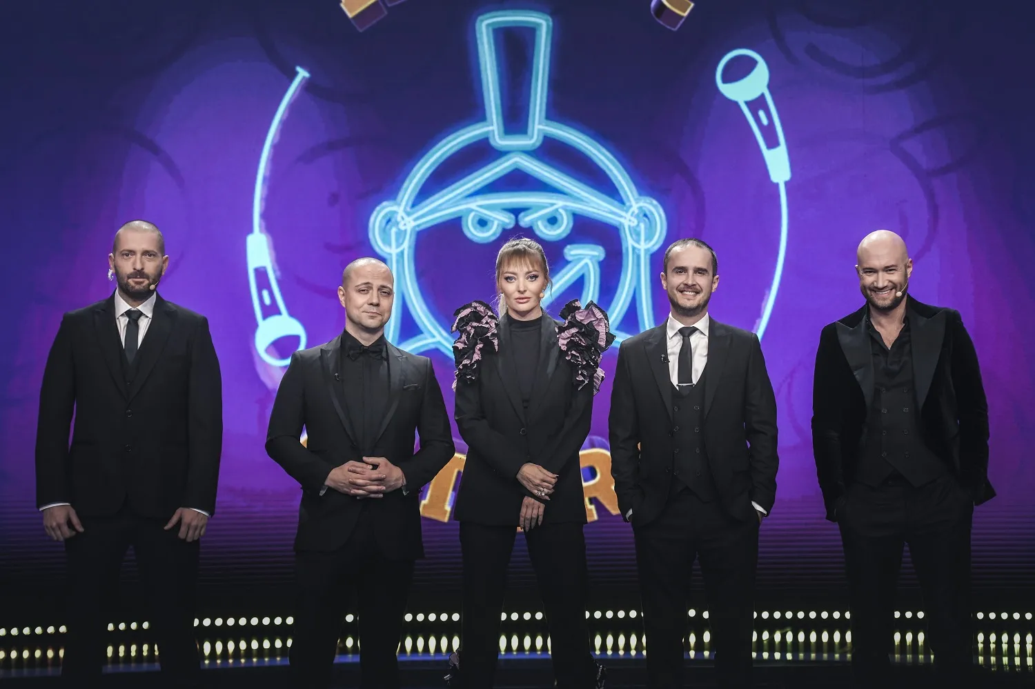 Personalități legendare vin la iUmor pentru un roast istoric, astăzi, la Antena 1