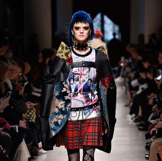 Curentul Punk revine în tendințe