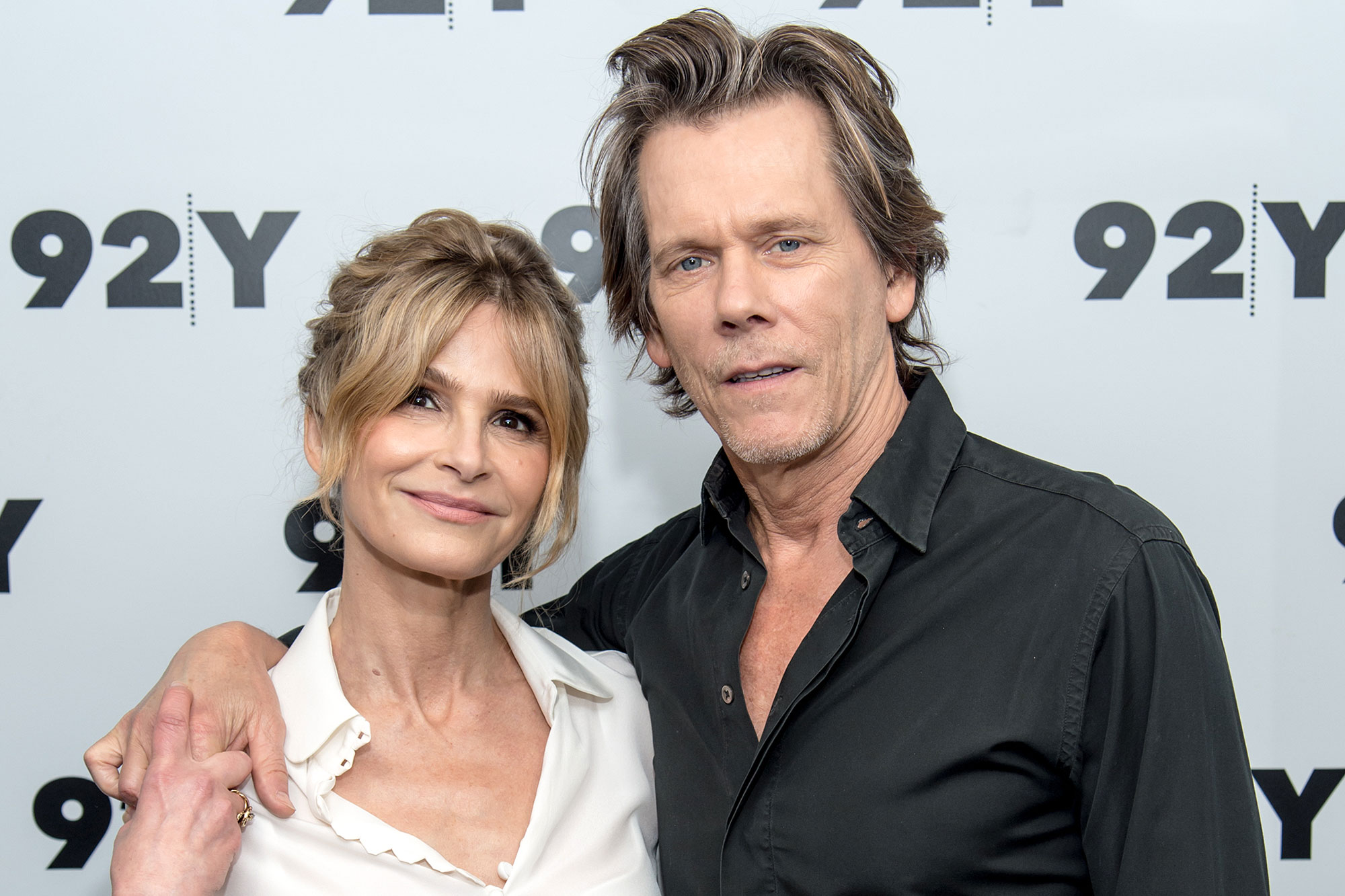 Kyra Sedgwick împărtășește povestea misterioasă din spatele fotografiei iconice a lui Kevin Bacon