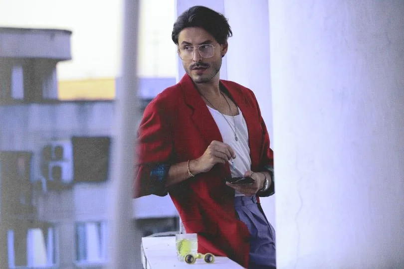 KLYDE si HERA, joaca de-a spionii în prima lor colaborare pentru piesa “About You”