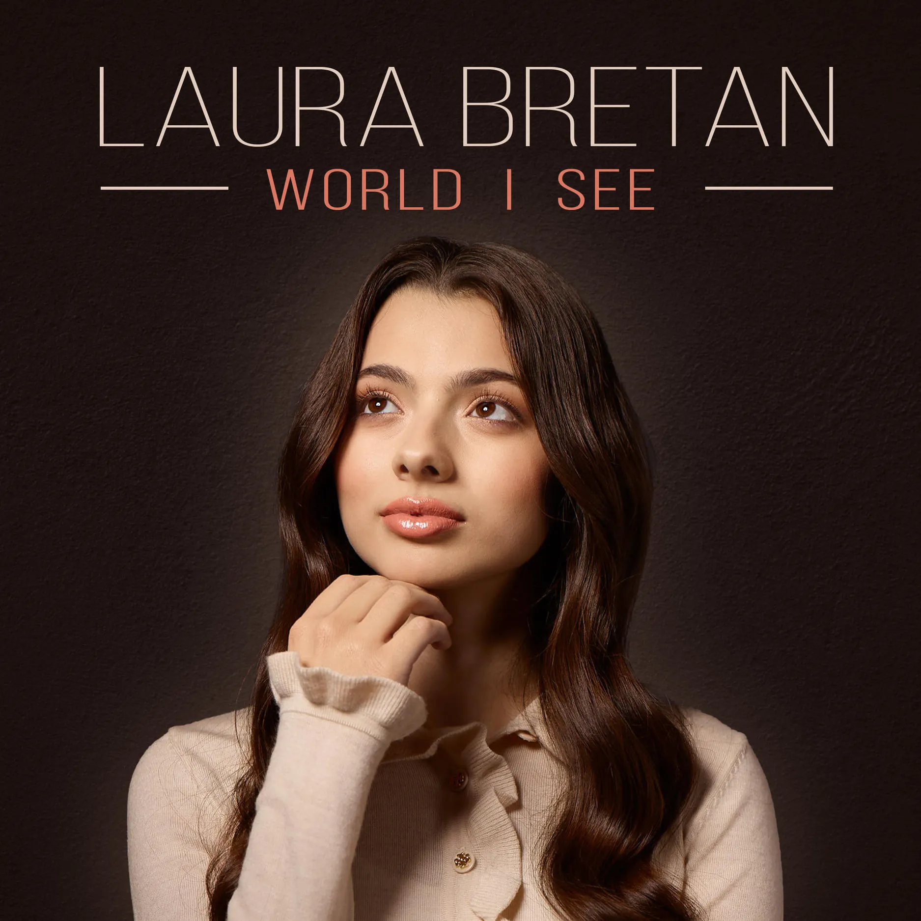 Laura Bretan lanseaza albumul „World I See”, pentru care a primit deja Discul de Aur