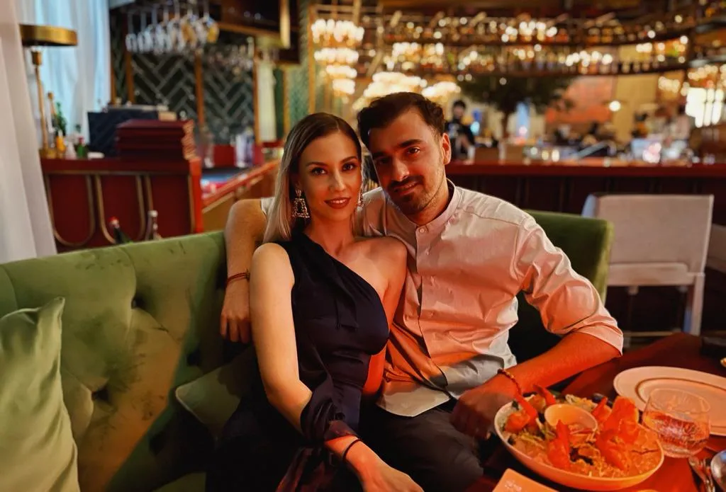 Liviu Teodorescu si sotia lui, Iulia si-au facut luna de miere in Dubai