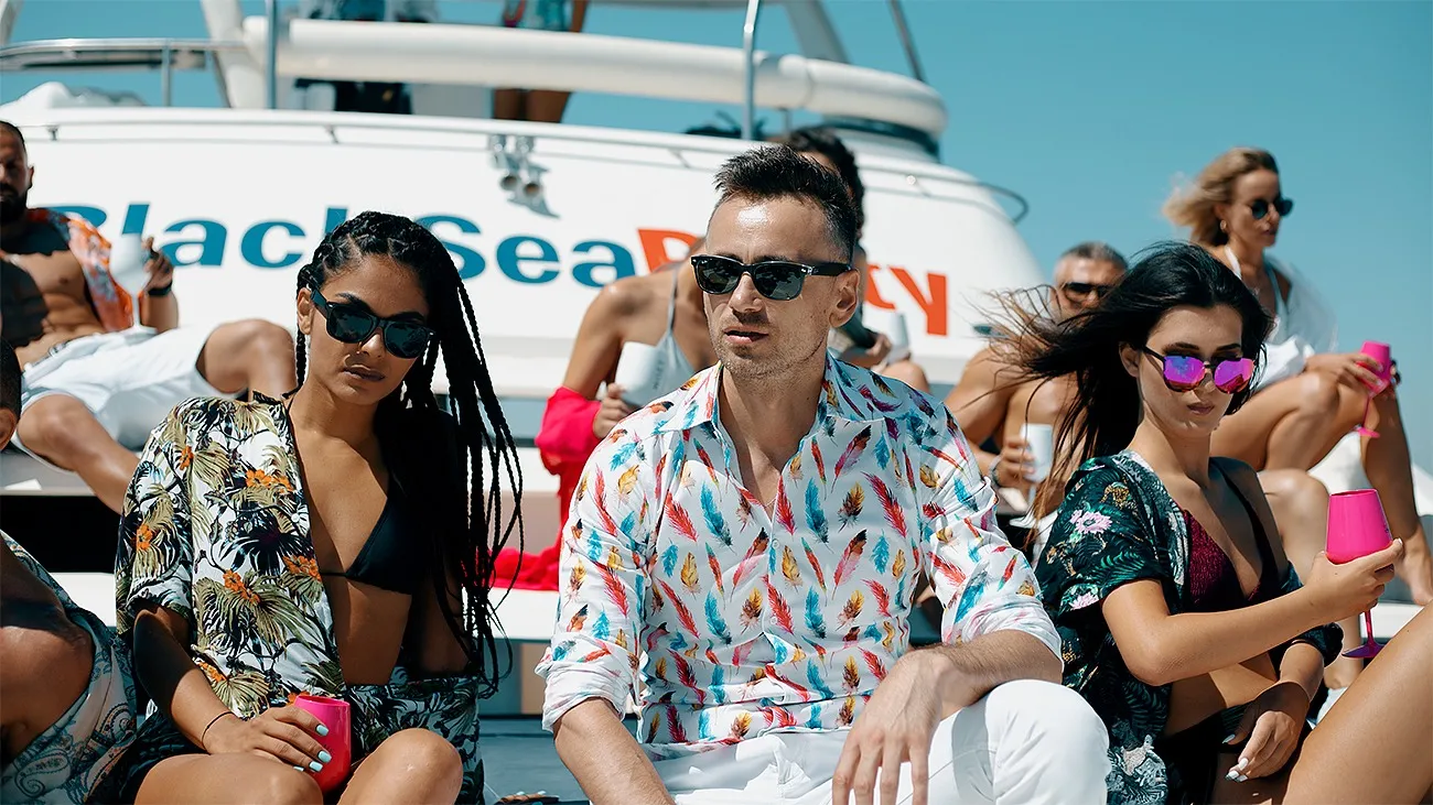 Mattyas si Tara au lansat videoclipul piesei „Don’t Say No”!