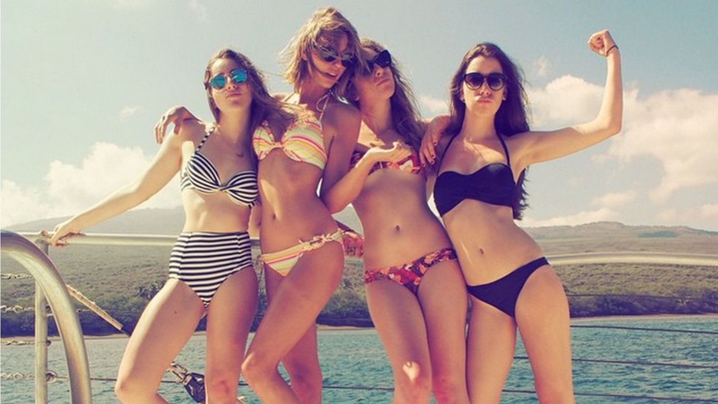 Taylor Swift glumește că este cea „de-a patra soră Haim”, după o colaborare cu trupa celebră