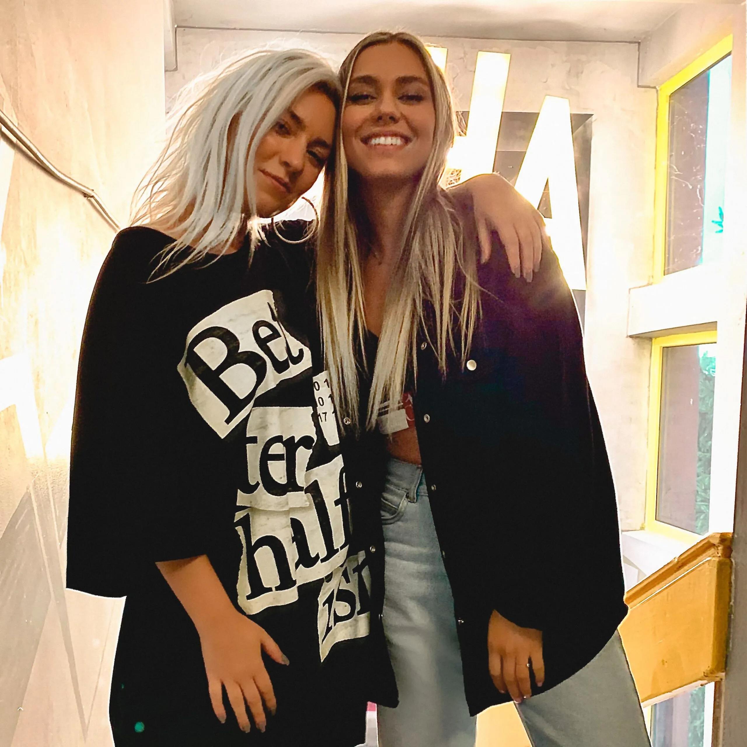 Ruby, Jo, Mira și Amna sunt o parte dintre artistii care participă la primul Creative Camp Seassion din acest an