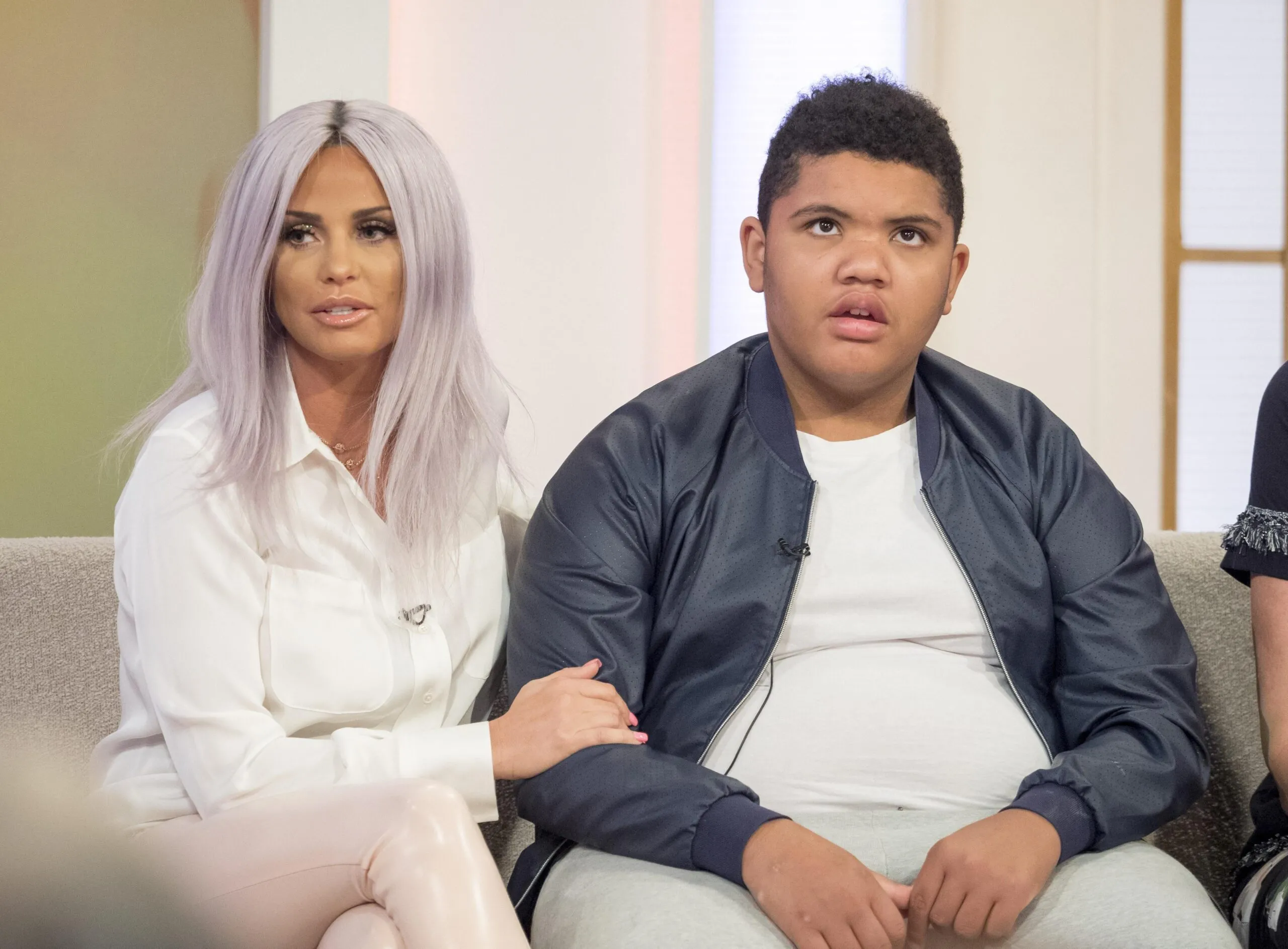 Katie Price este „terifiată” de mutarea lui Harvey la un colegiu specializat