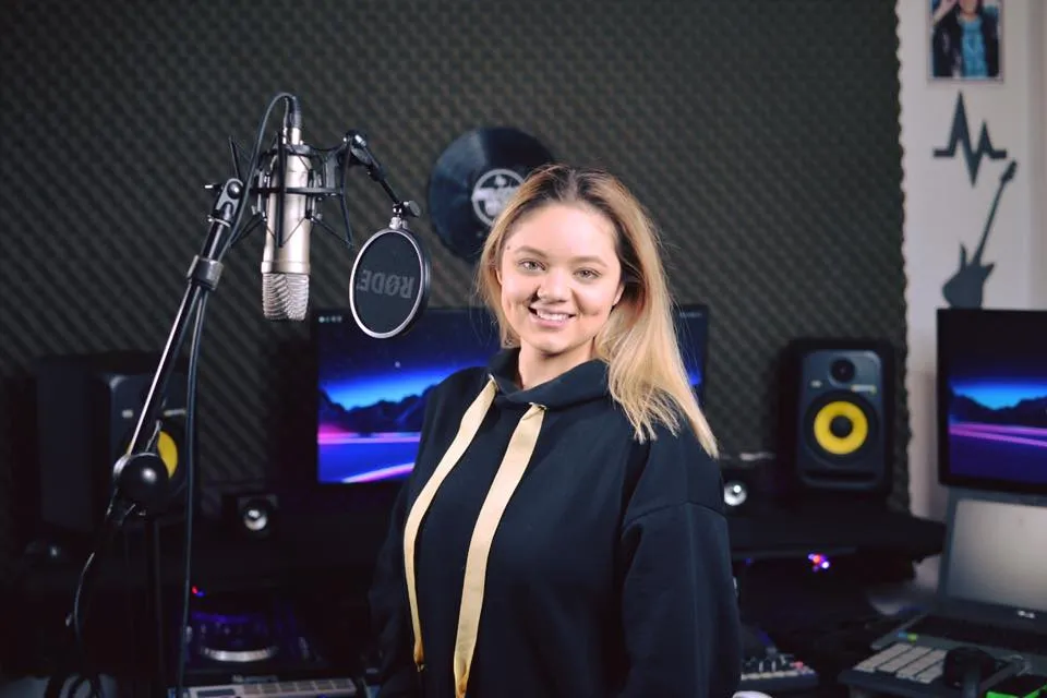 Interviu Oana Stancu ex LaLa Band: „Muzica a facut mereu parte din viata mea”