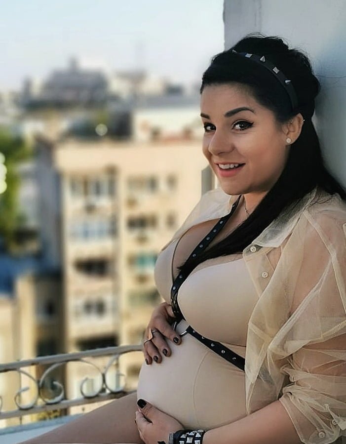Oana Tache – cea mai cool viitoare mamica: “Fiul meu va fi DJ”